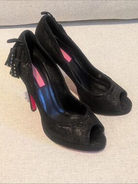 Betsey Johnson Black Glitter Peep-Toe Heels with Tassel Detail Size 9